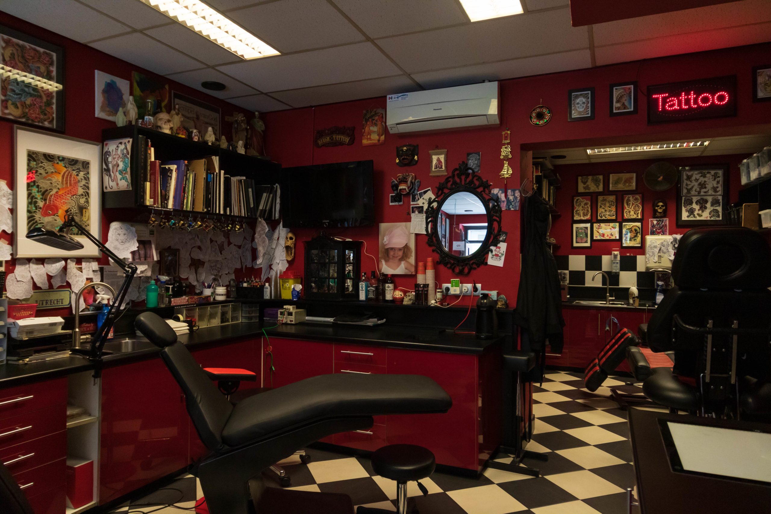 Magic Tattoo is sinds 1984 gevestigd in hartje Utrecht en heeft zich in de ...